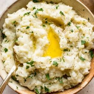 Einfaches Instant Pot Colcannon Rezept 5 Colcannon ist ein wohltuendes Gericht aus Kartoffelbrei und Kohl (oder Grünkohl). Dieses traditionelle irische Gericht lässt sich ganz einfach direkt im Instant Pot zubereiten! Ein köstliches Rezept für den St. Patrick's Day.