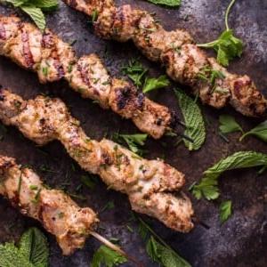 Diese vietnamesischen Zitronengras-Schweinefilet-Spieße vom Grill sind ein einfaches Gericht, das Sie an Ihr Lieblingsrestaurant erinnern wird!