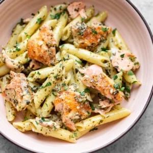 Lachs-Pesto-Pasta 8 Lachs Pesto Pasta (mit Penne)