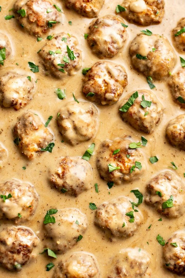 Schwedische Fleischbällchen 10 Nahaufnahme von einfachen schwedischen Köttbullar