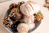No-Bake Christmas Cookie Truffles