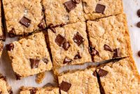 Perfect Chewy Oatmeal Chocolate Chip Bars