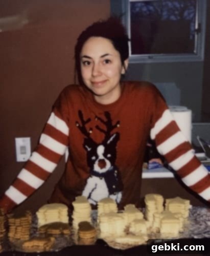 Kayla's Christmas 2019 sugar and gingerbread cookies with icing for decorating